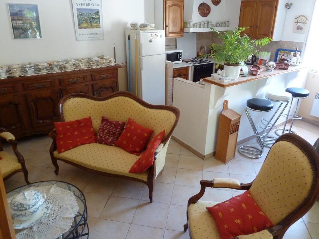 Bed and Breakfast Les Cigales Saint-Andiol Экстерьер фото