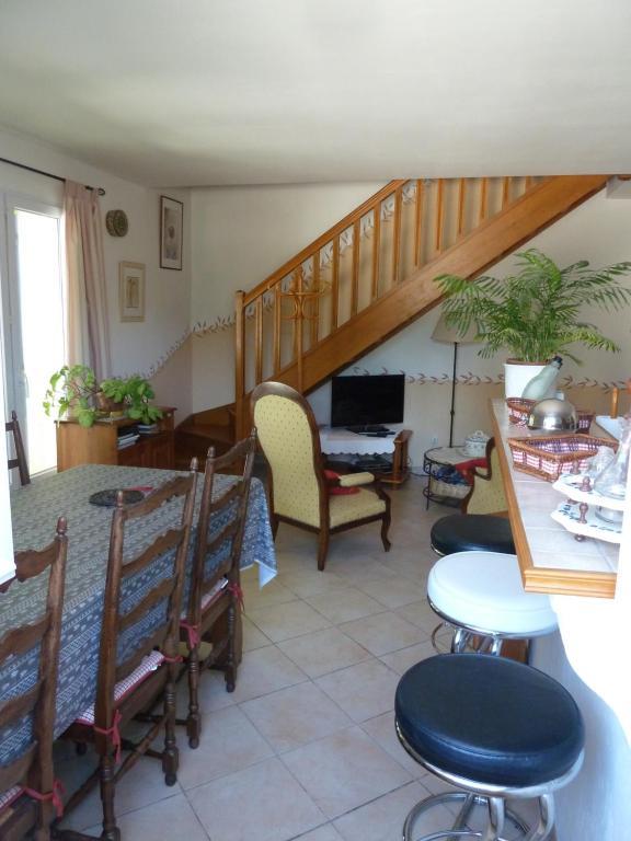 Bed and Breakfast Les Cigales Saint-Andiol Экстерьер фото